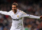 爱游戏世界杯2026-绝杀之焰，拉文高光时刻点燃热火逆转传奇