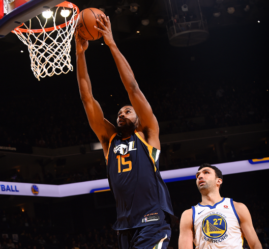 勇士鏖战四川队，福克斯惊艳四座