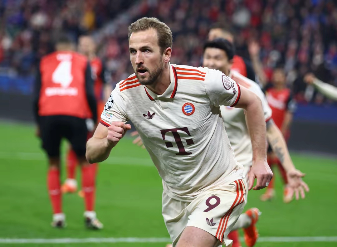 荷兰翻盘拜仁，莫德里奇刷新纪录