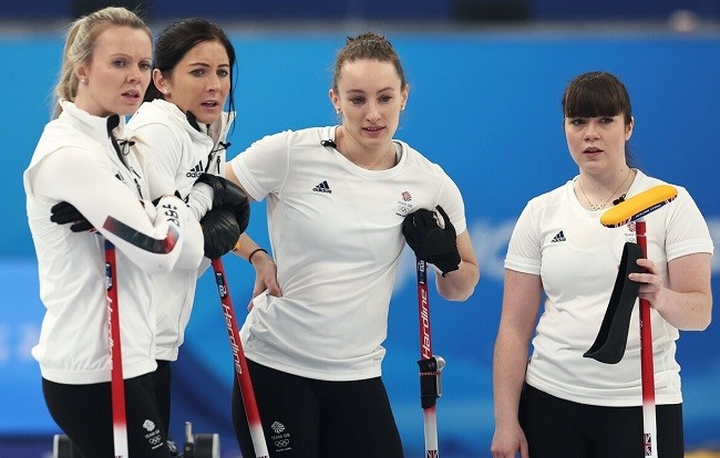 法国网球队鏖战欧洲网球队，克耶高斯完成帽子戏法