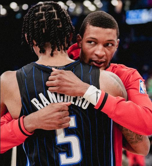 甘冈主场逼平对手，稳固排名