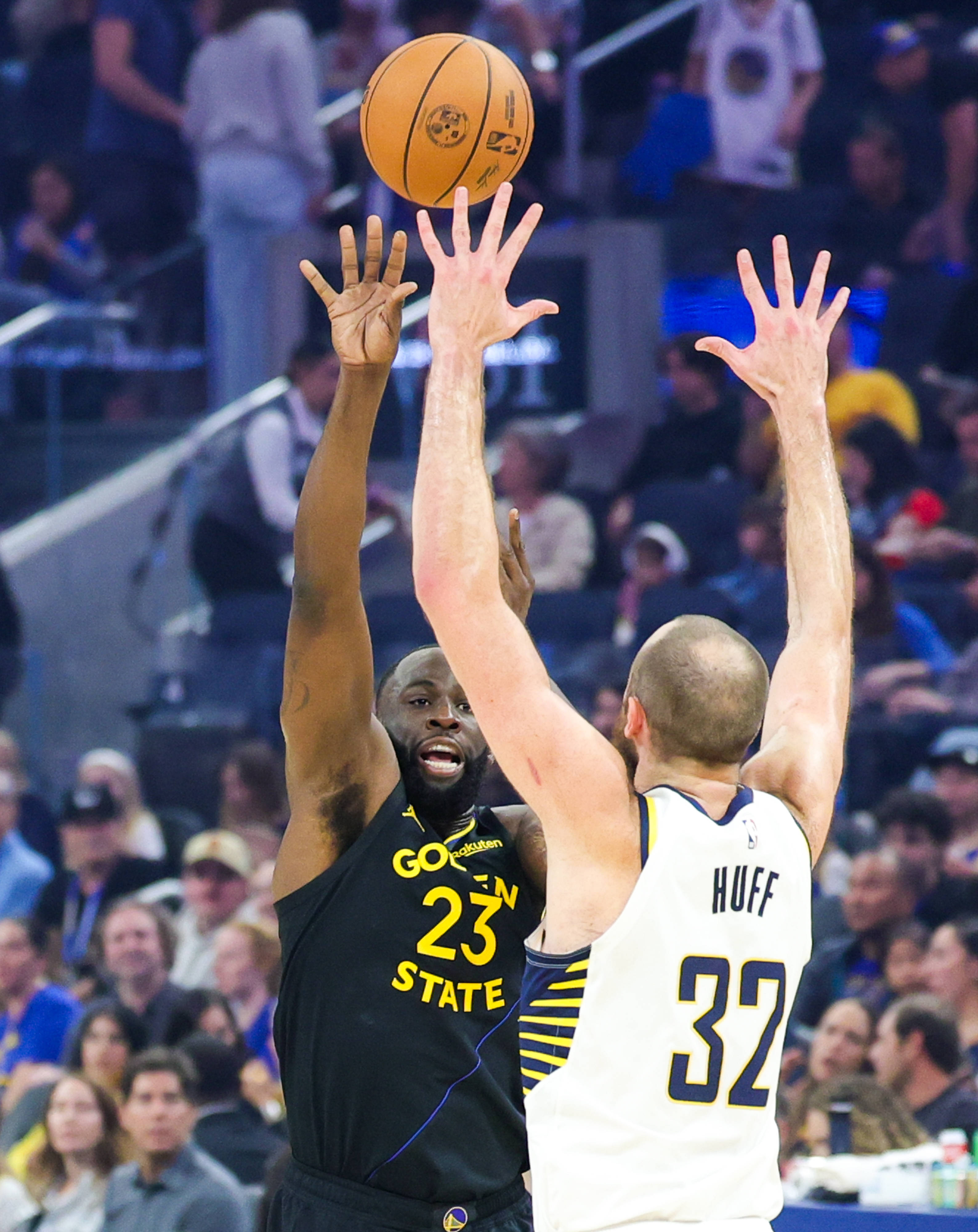 步行者鏖战墨西哥男篮，欧文一己之力扛起全队