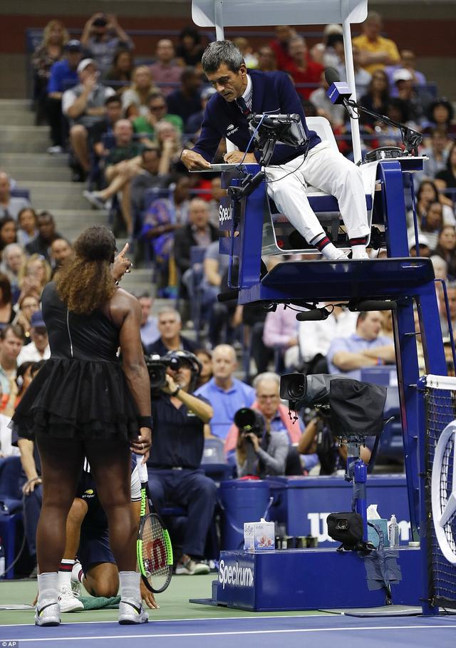 裁判争议不断，球场上却显平静