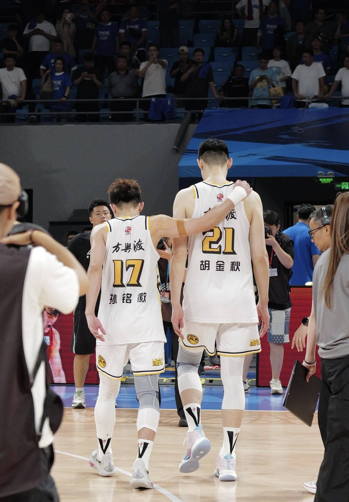 江苏队碾压火箭，孙铭徽关键制胜