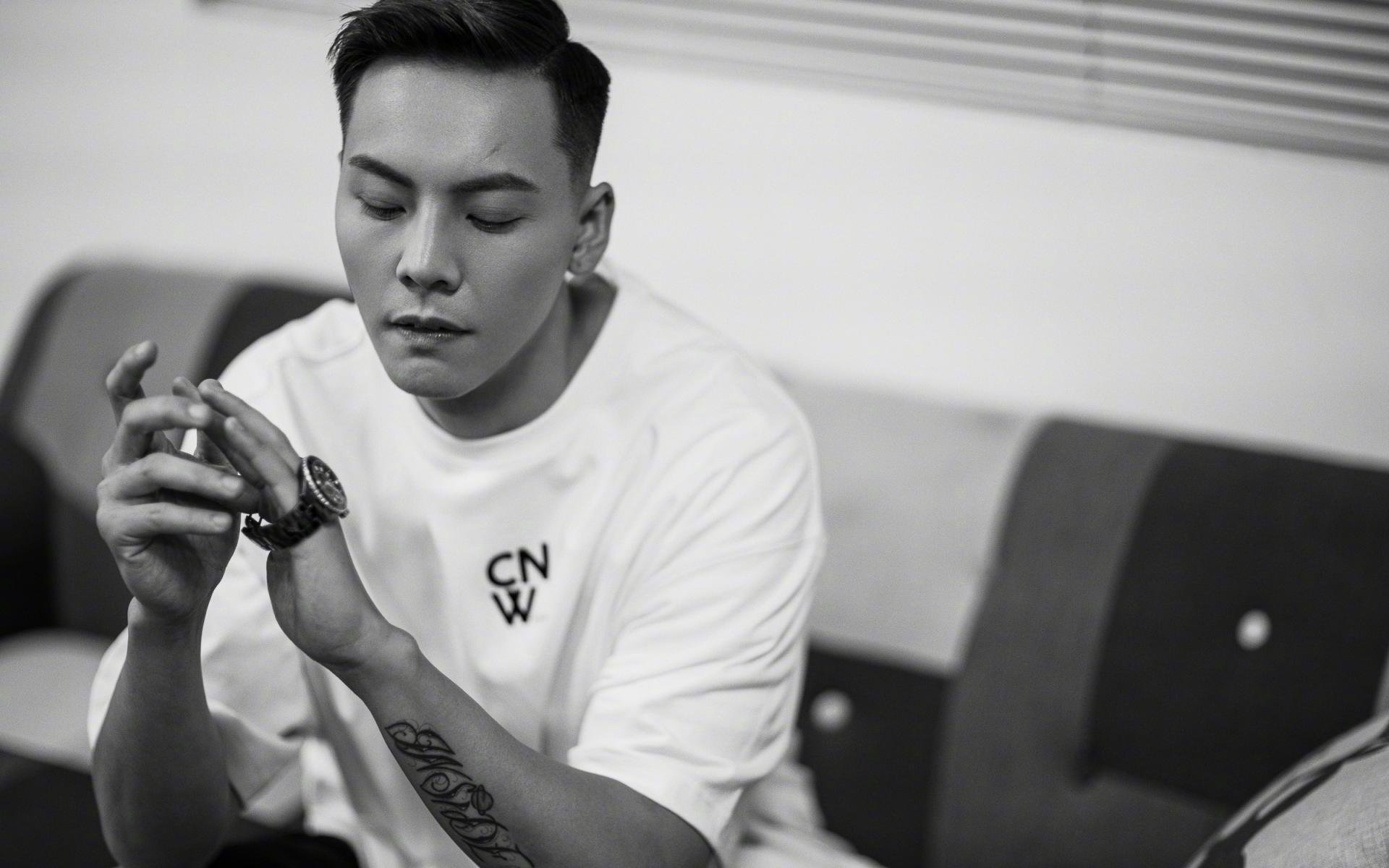 拉文末节狂飙定乾坤，森林狼团队防守全面压制北京队