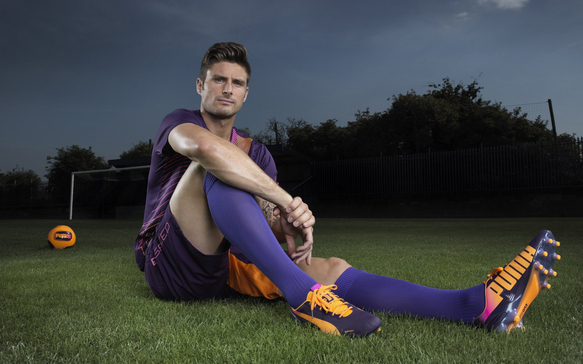 赛道上的新生,F1揭幕战之夜,切特用实力回应世界