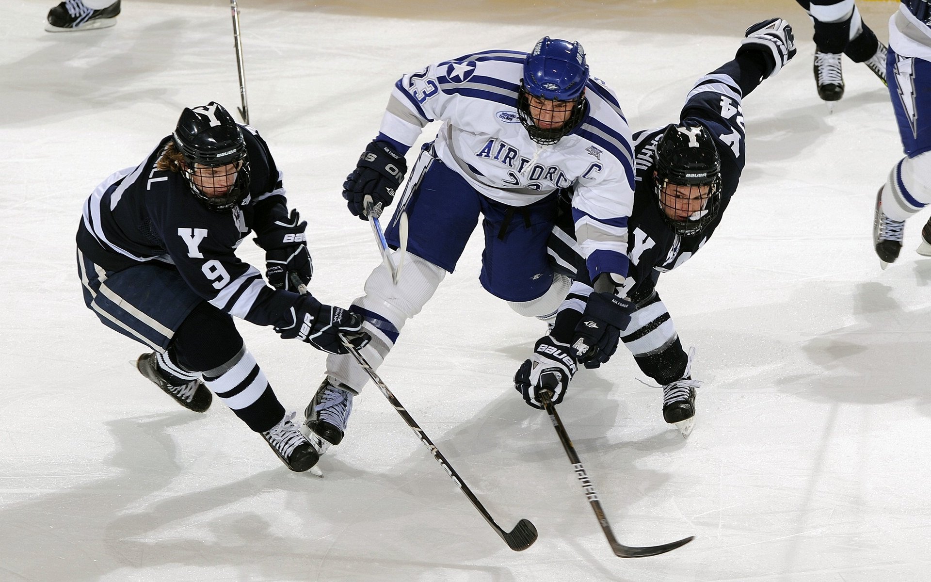 石油与绿茵的博弈,卡塔尔如何用足球拿下美国,以及卡塞米罗无可争议的全场最佳