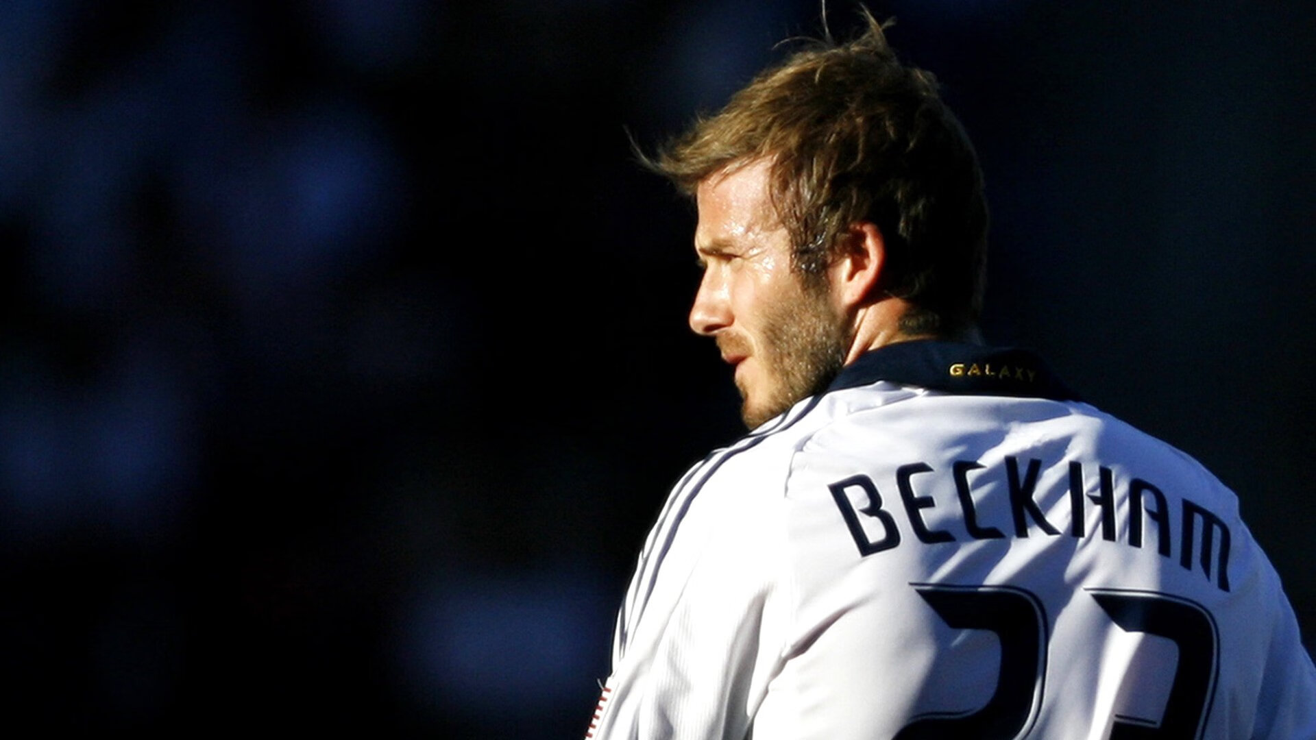 绿茵场外的决胜局，当NBA季后赛焦点战遇上荷兰带走埃及的启示